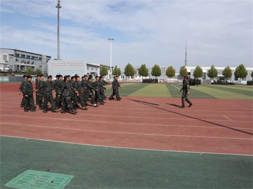 绿荫操场作沙场,少年练兵风云荡—曹妃甸职教中心新生军训如火如荼