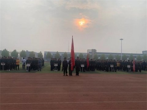 三千世界踏遍 终点与你相见——曹妃甸职教中心2019级秋季新生35公里军训野营拉练活动圆满结束