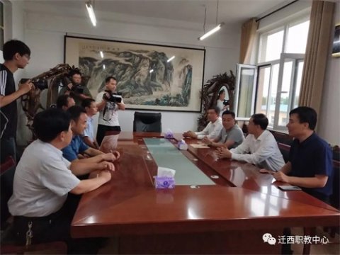 金秋迎佳节，党恩暖心田 ——县委书记一行到迁西职教中心慰问指导