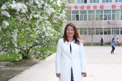 玉田职教中心教师获全国模范教师荣誉称号