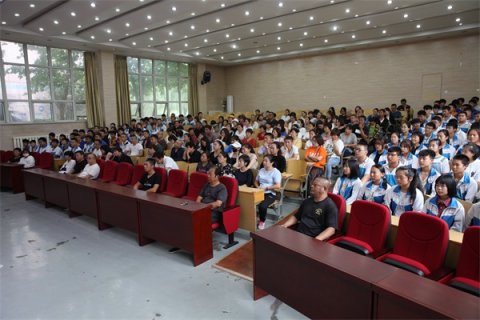 玉田职教中心召开“家校携手，共建平安校园”走读生安全家长会