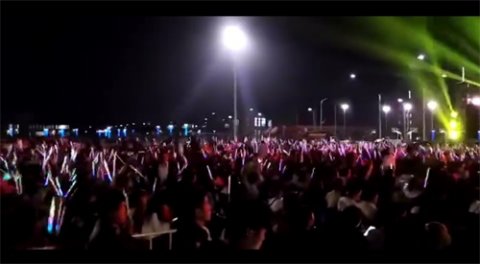 曹妃甸职业技术学院万人师生唱响《我和我的祖国》向共和国献礼