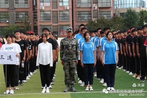 路南职校：塑军人气质，展青春风采