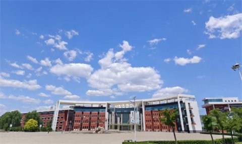 立德树人润无声，活动育人见成长 ——遵化职校育人活动纪实