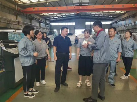 教师“进”企业 开阔“新”视野 ——玉田职教中心教师赴企业进行参观学习