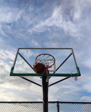 迎“篮”而上  青春飞扬——唐山路南职校篮球比赛