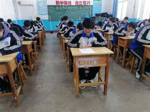 “笔尖展风采·墨香满校园”——玉田职教中心机修专业部举办学生硬笔书法比赛