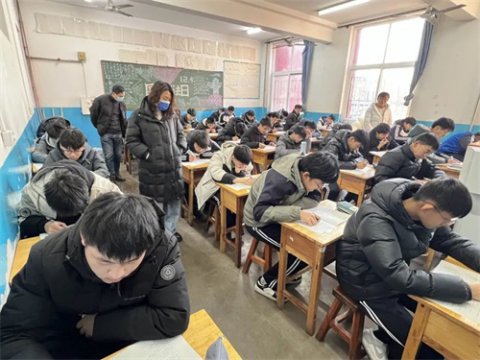 奋楫扬帆，共赴期末——玉田职教中心顺利举行2024-2025学年第一学期期末理论考试