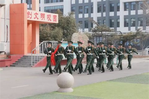 乐亭职校：植“此“青绿 环“保”春天