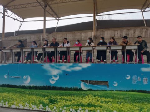丰润区职教中心举办“筝舞蓝天，匠心筑梦”风筝制作大赛