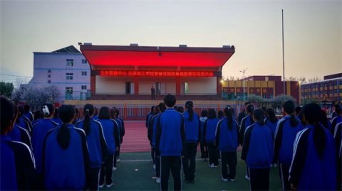 以“练”促“防”，筑牢校园安全防线玉田职教中心玉田技工学校开展宿舍消防应急疏散演练