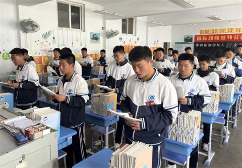 书香润心灵，阅读伴成长——滦南职教中心机电部开展“世界读书日”系列主题活动