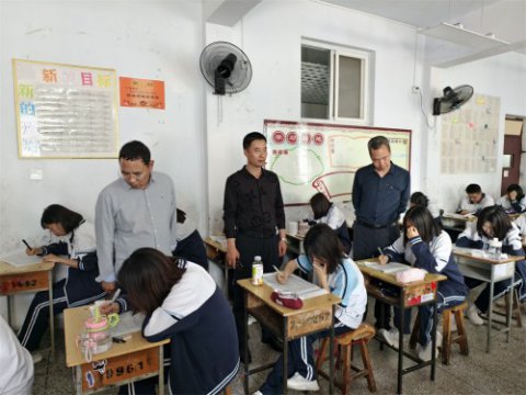 滦南职教中心基础部期中考试规范开考