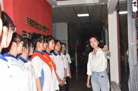 党团同心传薪火 青春接力担使命  ——丰南区职教中心（丰南高级技工学校）开展党员讲团课活动献礼建党104周年