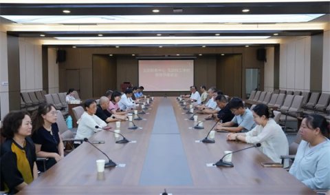 玉田职教中心隆重召开2025年教师节座谈会