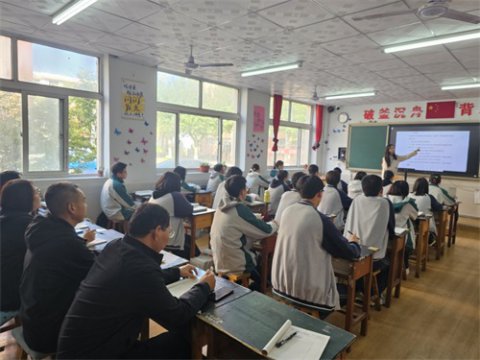 青蓝携手共研磨，听课赋能促成长——滦南职教中心基础部开展青蓝工程听评课活动