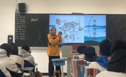 传承匠心，引领成长——滦南职教中心机电部开展老教师引路课活动