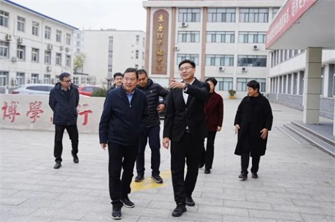 校际交流启新智 职教携手共发展丨唐山科技职业技术学院领导莅临唐山一职专交流